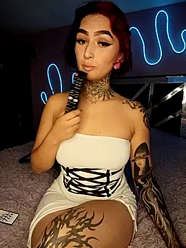 AmaraRossi online show from April 16, 1:45 pm