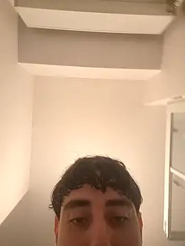 Snapshot of yoshi8317 chatting on April 1, 2:23 am yoshi8317 online show from April 1, 2:23 am