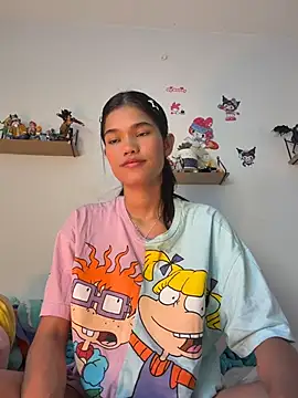 Snapshot of Emycarver09_ chatting on June 23, 12:47 pm Emycarver09 online show from June 23, 12:47 pm