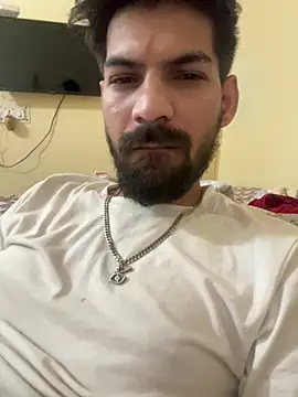 Snapshot of wriedbeardo818 chatting on March 28, 9:09 am wriedbeardo818 online show from March 28, 9:09 am