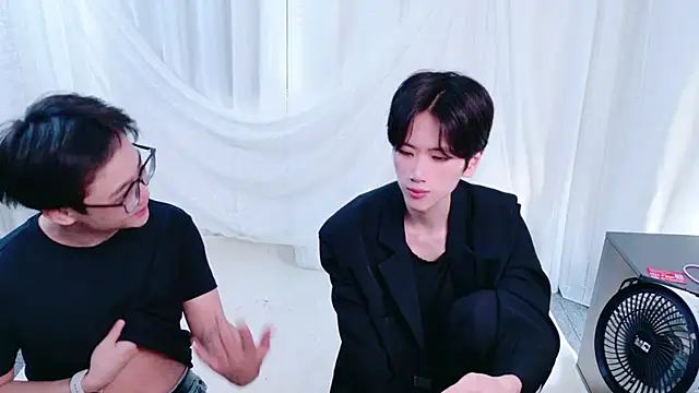 Dkcolo online show from April 29, 8:18 am