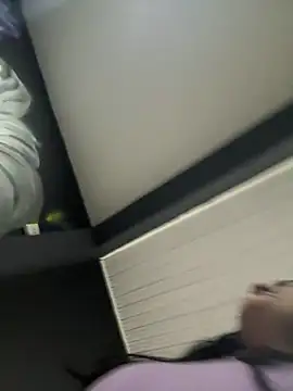 nndulce online show from April 15, 10:21 pm