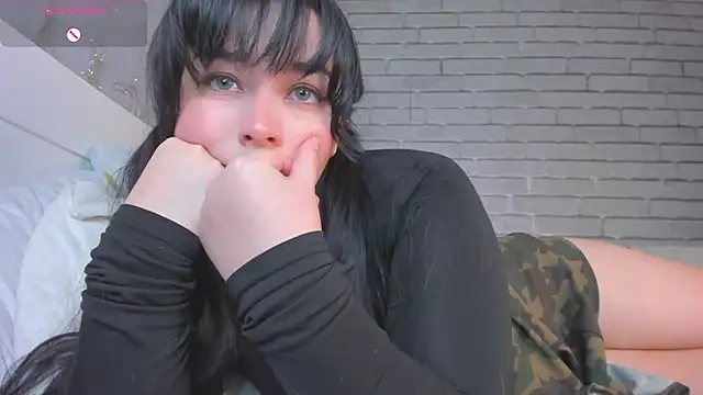 Snapshot of NatalForsy chatting on April 6, 12:28 pm NatalForsy online show from April 6, 12:28 pm