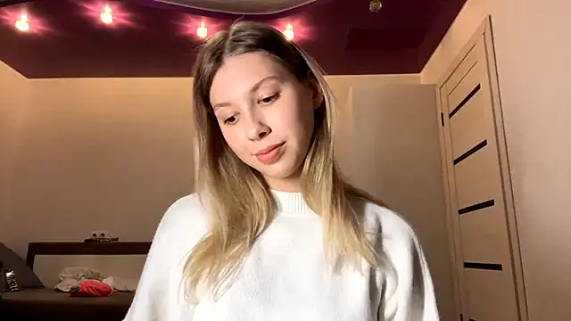 Snapshot of Shamshinya chatting on March 28, 3:44 pm Shamshinya online show from March 28, 3:44 pm