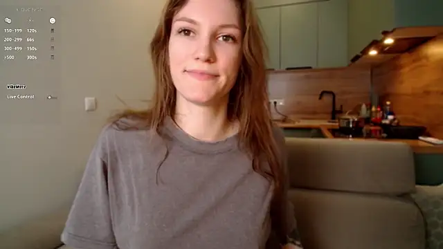 Snapshot of sue_jill chatting on April 6, 9:10 am sue jill online show from April 6, 9:10 am