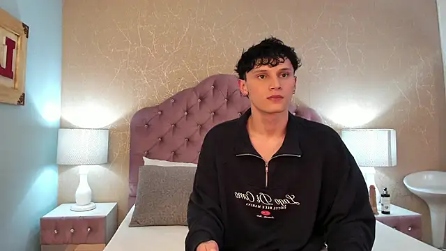 Snapshot of LephyStar chatting on April 11, 3:55 am LephyStar online show from April 11, 3:55 am