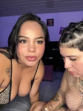 Snapshot of lunaa_love chatting on May 14, 11:00 pm lunaa love online show from May 14, 11:00 pm