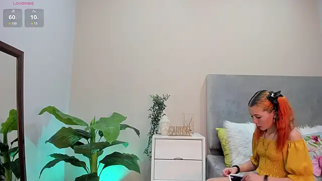 Snapshot of MAYTEMINAJ chatting on June 26, 8:57 pm MAYTEMINAJ online show from June 26, 8:57 pm