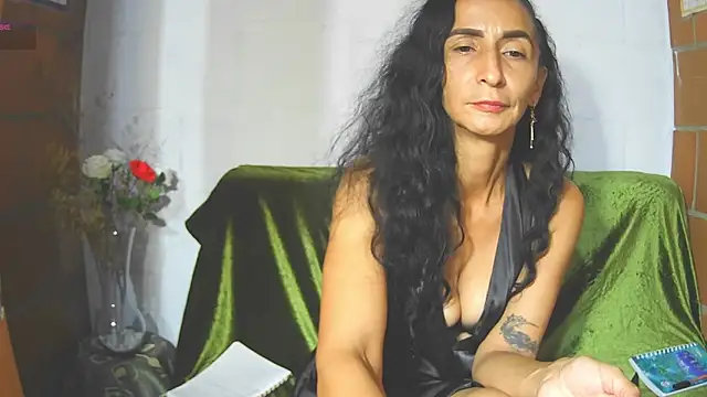 Snapshot of SamanttaLopez chatting on May 21, 11:56 pm SamanttaLopez online show from May 21, 11:56 pm