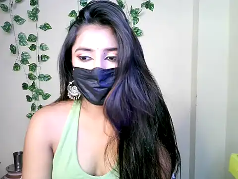 Snapshot of NANCY_OBEROYE chatting on May 27, 8:11 am NANCY OBEROYE online show from May 27, 8:11 am