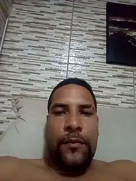 Tomajek95 online show from April 8, 1:22 pm