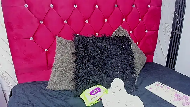 Kittytokio online show from March 31, 8:31 pm