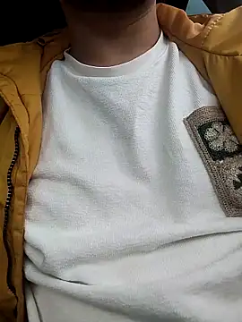 Snapshot of hartboy41 chatting on April 10, 9:47 am hartboy41 online show from April 10, 9:47 am