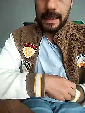 Snapshot of hartboy41 chatting on April 14, 1:39 pm hartboy41 online show from April 14, 1:39 pm