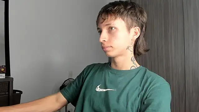 Snapshot of xam_winn chatting on March 29, 4:45 am xam winn online show from March 29, 4:45 am