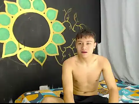 Snapshot of Boy_Lovely18 chatting on March 29, 5:07 am Boy Lovely18 online show from March 29, 5:07 am