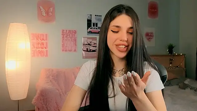 Snapshot of molly_rettyy chatting on April 2, 4:21 am molly rettyy online show from April 2, 4:21 am