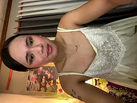  Flirtyprincess  online show from April 24, 3:20 am