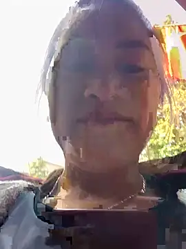 Snapshot of Sunny-smile1 chatting on March 30, 12:33 am Sunny-smile1 online show from March 30, 12:33 am