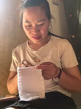 Snapshot of Sunny-smile1 chatting on April 4, 3:38 am Sunny-smile1 online show from April 4, 3:38 am