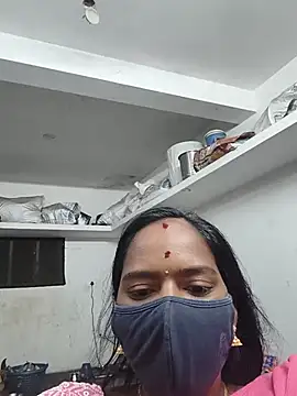 Snapshot of Tamil_Sangeetha chatting on July 10, 12:04 am Tamil Sangeetha online show from July 10, 12:04 am
