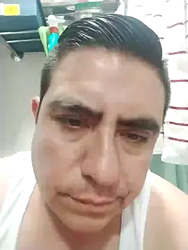 Snapshot of Manuel3910 chatting on April 22, 4:15 am Manuel3910 online show from April 22, 4:15 am