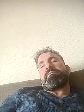 Snapshot of arda096 chatting on April 1, 1:12 pm arda096 online show from April 1, 1:12 pm