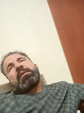 Snapshot of arda096 chatting on April 18, 7:58 pm arda096 online show from April 18, 7:58 pm