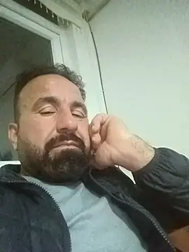 Snapshot of arda096 chatting on April 26, 6:05 pm arda096 online show from April 26, 6:05 pm