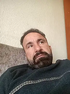 Snapshot of arda096 chatting on May 6, 7:35 am arda096 online show from May 6, 7:35 am