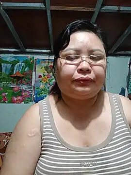 Snapshot of Monglan-c chatting on June 8, 3:23 pm Monglan-c online show from June 8, 3:23 pm