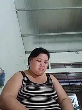 Snapshot of Monglan-c chatting on June 13, 12:03 pm Monglan-c online show from June 13, 12:03 pm