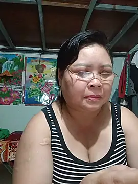 Snapshot of Monglan-c chatting on June 17, 1:12 pm Monglan-c online show from June 17, 1:12 pm