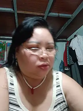 Snapshot of Monglan-c chatting on June 24, 6:45 am Monglan-c online show from June 24, 6:45 am