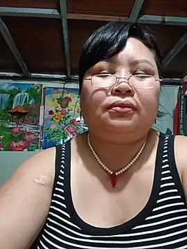 Snapshot of Monglan-c chatting on June 30, 1:01 pm Monglan-c online show from June 30, 1:01 pm
