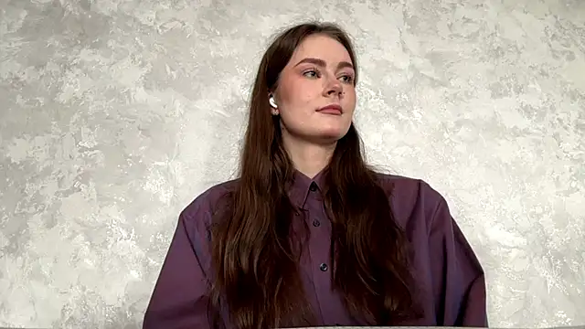 CaroylnEnz online show from March 31, 8:04 am