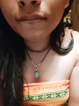 Snapshot of SweetTsAngel chatting on April 6, 3:57 pm SweetTsAngel online show from April 6, 3:57 pm