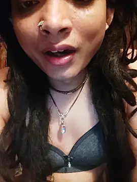 Snapshot of SweetTsAngel chatting on May 12, 6:38 pm SweetTsAngel online show from May 12, 6:38 pm