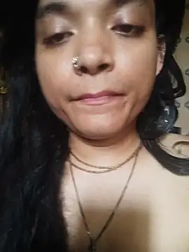 Snapshot of SweetTsAngel chatting on June 7, 7:12 am SweetTsAngel online show from June 7, 7:12 am
