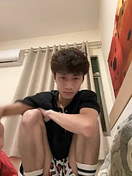 sexyboy-3525 online show from May 3, 12:11 pm