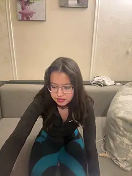 Snapshot of Z_Milll chatting on April 18, 4:55 pm Z Milll online show from April 18, 4:55 pm