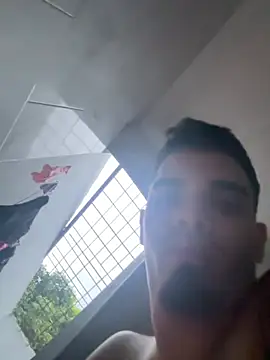 Snapshot of Josehjr chatting on April 4, 10:35 am Josehjr online show from April 4, 10:35 am