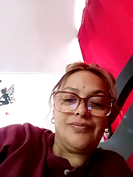 Snapshot of QUEEN_TABOO chatting on April 5, 4:59 pm QUEEN TABOO online show from April 5, 4:59 pm