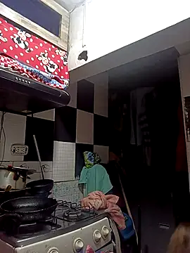 Snapshot of QUEEN_TABOO chatting on April 7, 2:23 am QUEEN TABOO online show from April 7, 2:23 am