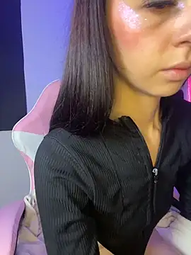 Snapshot of its_Lia_1 chatting on April 7, 12:05 pm its Lia 1 online show from April 7, 12:05 pm