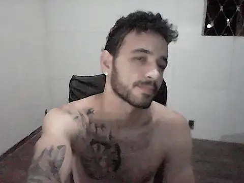 Snapshot of NoxxVx chatting on April 22, 1:08 am NoxxVx online show from April 22, 1:08 am