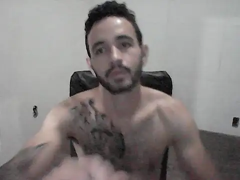 Snapshot of NoxxVx chatting on April 27, 1:14 am NoxxVx online show from April 27, 1:14 am