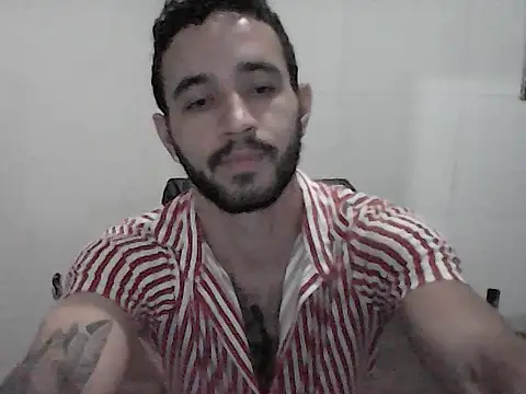 Snapshot of NoxxVx chatting on May 5, 2:08 am NoxxVx online show from May 5, 2:08 am