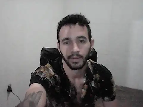 Snapshot of NoxxVx chatting on May 9, 1:33 am NoxxVx online show from May 9, 1:33 am
