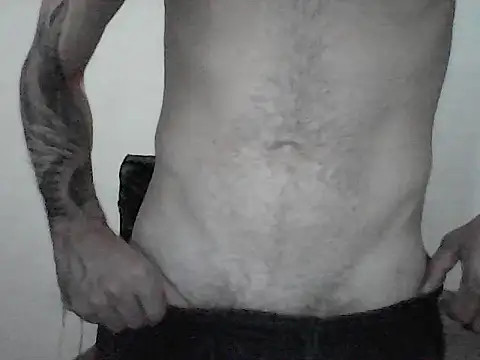 Snapshot of NoxxVx chatting on May 14, 2:18 am NoxxVx online show from May 14, 2:18 am